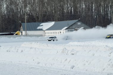 Petropavlovsk, Kazakistan - 6 Mart 2016: Fincan Urallar, Sibirya ve Kazakistan kış parça yarış. Yarış pisti Bishkul Kuzey Kazakistan 2016.
