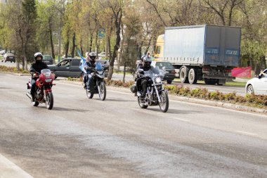 Shymkent, Kazakistan - 15 Şubat 2017: Motosiklet motorcu sezon açılış 15 Mart 2017 yılında Çimkent