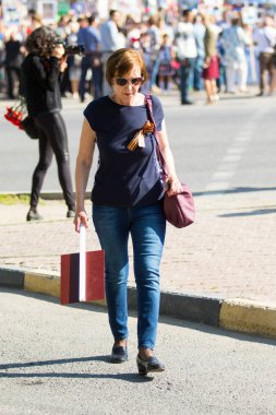 Shymkent, Kazakistan 9 Mayıs 2017: Ölümsüz alayı. Halk festivaller insan. Büyük Vatanseverlik Savaşı 1941-1945, Kızıl Ordu ve Sovyet halkının Zafer Bayramı.