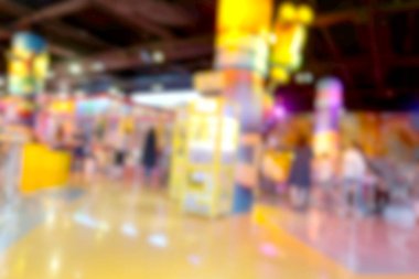 Arka plan bulanık alışveriş merkezi