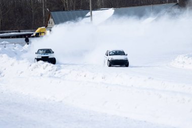 Petropavlovsk, Kazakistan - 6 Mart 2016: Fincan Urallar, Sibirya ve Kazakistan kış parça yarış. Yarış pisti Bishkul Kuzey Kazakistan 2016.