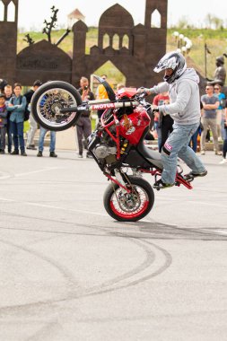 Shymkent, Kazakistan - 15 Şubat 2017: Motosiklet motorcu sezon açılış 15 Mart 2017 yılında Çimkent
