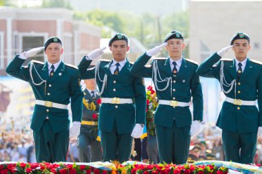Shymkent, Kazakistan 9 Mayıs 2017: Ölümsüz alayı. Halk festivaller insan. Büyük Vatanseverlik Savaşı 1941-1945, Kızıl Ordu ve Sovyet halkının Zafer Bayramı.