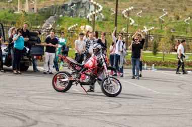 Shymkent, Kazakistan - 15 Şubat 2017: Motosiklet motorcu sezon açılış 15 Mart 2017 yılında Çimkent