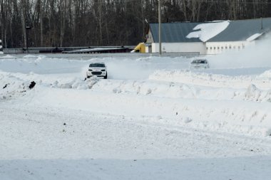 Petropavlovsk, Kazakistan - 6 Mart 2016: Fincan Urallar, Sibirya ve Kazakistan kış parça yarış. Yarış pisti Bishkul Kuzey Kazakistan 2016.