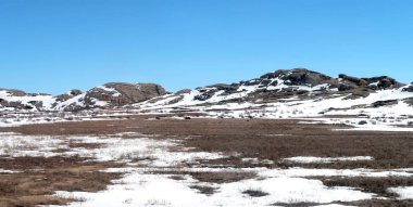 Kar bahar bozkır hills