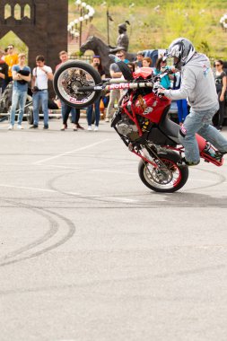 Shymkent, Kazakistan - 15 Şubat 2017: Motosiklet motorcu sezon açılış 15 Mart 2017 yılında Çimkent