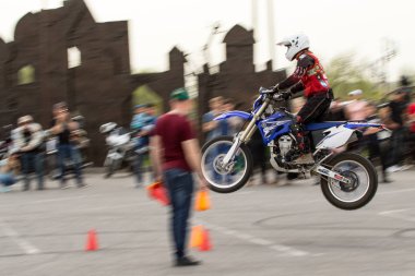 Shymkent, Kazakistan - 15 Şubat 2017: Motosiklet motorcu sezon açılış 15 Mart 2017 yılında Çimkent