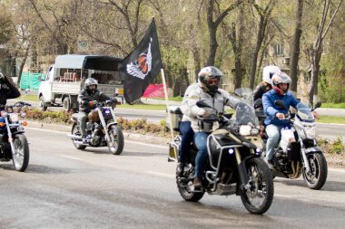 Shymkent, Kazakistan - 15 Şubat 2017: Motosiklet motorcu sezon açılış 15 Mart 2017 yılında Çimkent