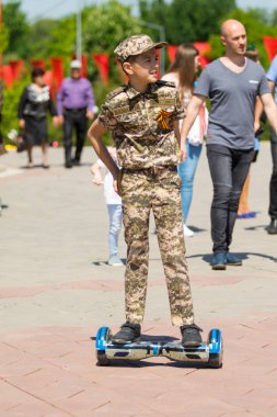 Shymkent, Kazakistan 9 Mayıs 2017: Ölümsüz alayı. Halk festivaller insan. Büyük Vatanseverlik Savaşı 1941-1945, Kızıl Ordu ve Sovyet halkının Zafer Bayramı.