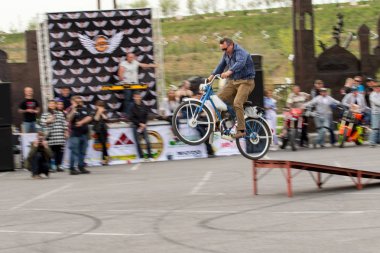 Shymkent, Kazakistan - 15 Şubat 2017: Motosiklet motorcu sezon açılış 15 Mart 2017 yılında Çimkent