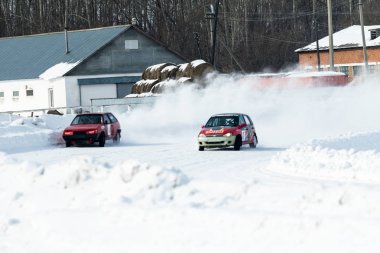 Petropavlovsk, Kazakistan - 6 Mart 2016: Fincan Urallar, Sibirya ve Kazakistan kış parça yarış. Yarış pisti Bishkul Kuzey Kazakistan 2016.