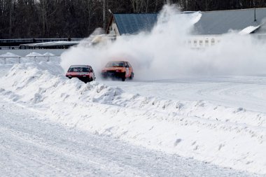 Petropavlovsk, Kazakistan - 6 Mart 2016: Fincan Urallar, Sibirya ve Kazakistan kış parça yarış. Yarış pisti Bishkul Kuzey Kazakistan 2016.