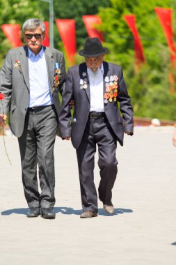 Shymkent, Kazakistan 9 Mayıs 2017: Ölümsüz alayı. Halk festivaller insan. Büyük Vatanseverlik Savaşı 1941-1945, Kızıl Ordu ve Sovyet halkının Zafer Bayramı.