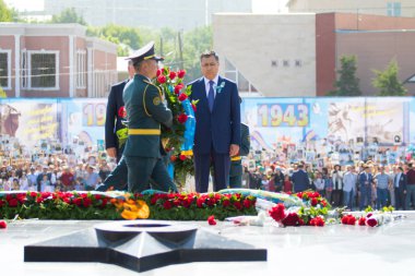 Shymkent, Kazakistan 9 Mayıs 2017: Ölümsüz alayı. Halk festivaller insan. Büyük Vatanseverlik Savaşı 1941-1945, Kızıl Ordu ve Sovyet halkının Zafer Bayramı.