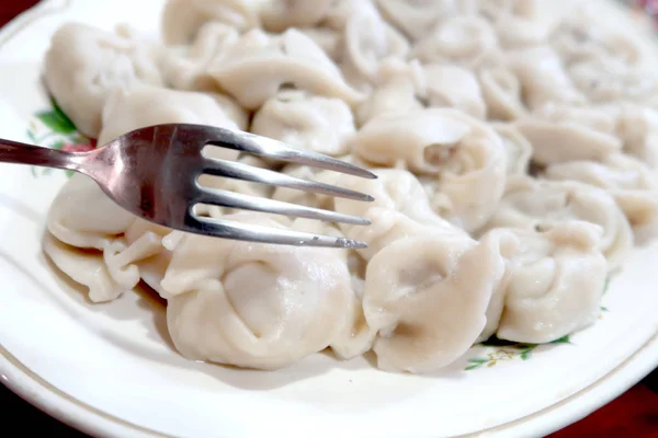 Knödel Auf Dem Teller Essen — Stockfoto