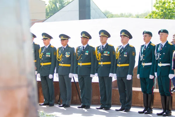 Травня 2017 Шимкент Казахстан Безсмертні Полку Народні Гуляння Людей Свято — стокове фото