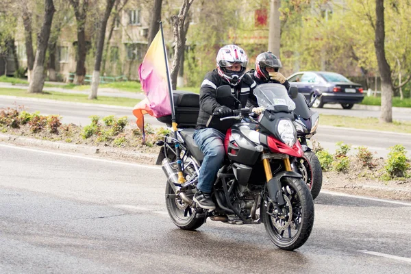 Shymkent, Kazakistan - 15 Şubat 2017: Motosiklet motorcu sezon açılış 15 Mart 2017 yılında Çimkent