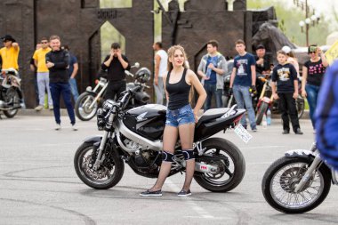 Shymkent, Kazakistan - 15 Şubat 2017: Motosiklet motorcu sezon açılış 15 Mart 2017 yılında Çimkent