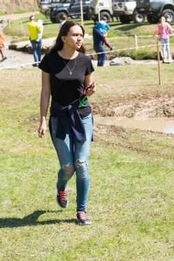 Kazakistan, Çimkent - Nisan 9, 2017.Women tatil, doğa bahar dağ.