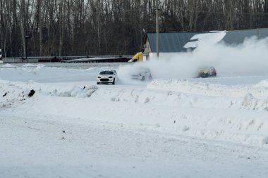 Petropavlovsk, Kazakistan - 6 Mart 2016: Fincan Urallar, Sibirya ve Kazakistan kış parça yarış. Yarış pisti Bishkul Kuzey Kazakistan 2016.