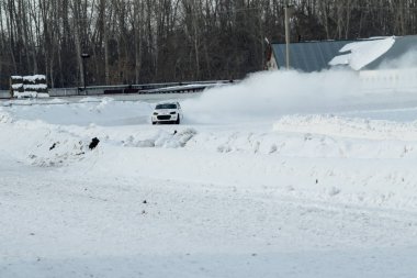 Petropavlovsk, Kazakistan - 6 Mart 2016: Fincan Urallar, Sibirya ve Kazakistan kış parça yarış. Yarış pisti Bishkul Kuzey Kazakistan 2016.