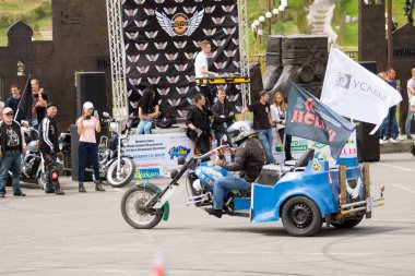 Shymkent, Kazakistan - 15 Şubat 2017: Motosiklet motorcu sezon açılış 15 Mart 2017 yılında Çimkent