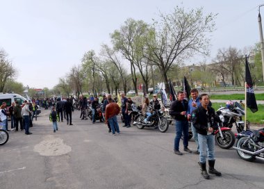 Çimkent, Kazakistan - 15 Nisan 2017: Motorcu sezon açılış 15 Nisan 2017 yılında Çimkent, motosiklet