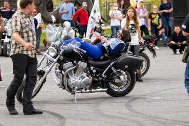 Shymkent, Kazakistan - 15 Şubat 2017: Motosiklet motorcu sezon açılış 15 Mart 2017 yılında Çimkent