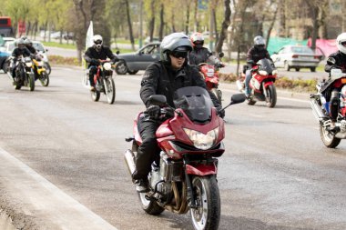 Shymkent, Kazakistan - 15 Şubat 2017: Motosiklet motorcu sezon açılış 15 Mart 2017 yılında Çimkent