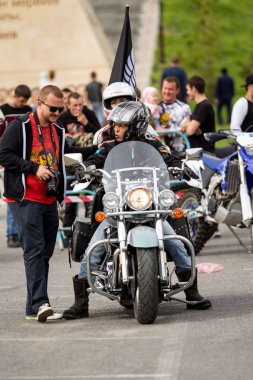 Shymkent, Kazakistan - 15 Şubat 2017: Motosiklet motorcu sezon açılış 15 Mart 2017 yılında Çimkent