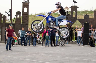 Shymkent, Kazakistan - 15 Şubat 2017: Motosiklet motorcu sezon açılış 15 Mart 2017 yılında Çimkent