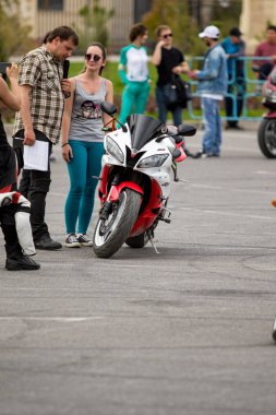 Shymkent, Kazakistan - 15 Şubat 2017: Motosiklet motorcu sezon açılış 15 Mart 2017 yılında Çimkent