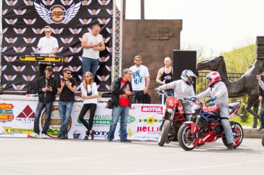 Shymkent, Kazakistan - 15 Şubat 2017: Motosiklet motorcu sezon açılış 15 Mart 2017 yılında Çimkent