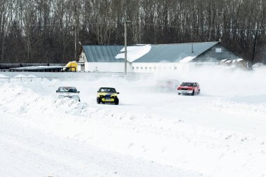 Petropavlovsk, Kazakistan - 6 Mart 2016: Fincan Urallar, Sibirya ve Kazakistan kış parça yarış. Yarış pisti Bishkul Kuzey Kazakistan 2016.