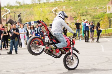 Shymkent, Kazakistan - 15 Şubat 2017: Motosiklet motorcu sezon açılış 15 Mart 2017 yılında Çimkent