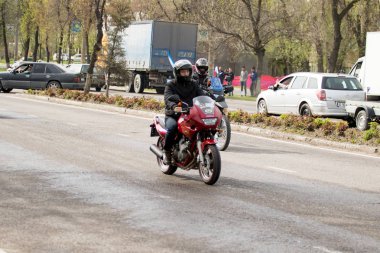 Shymkent, Kazakistan - 15 Şubat 2017: Motosiklet motorcu sezon açılış 15 Mart 2017 yılında Çimkent