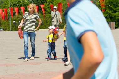 Shymkent, Kazakistan 9 Mayıs 2017: Ölümsüz alayı. Halk festivaller insan. Büyük Vatanseverlik Savaşı 1941-1945, Kızıl Ordu ve Sovyet halkının Zafer Bayramı.