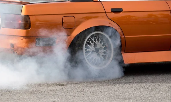 Autót Füst Alatt Kerekek Autók — Stock Fotó