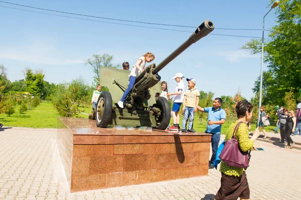 Shymkent Kasachstan Mai 2017 Unsterbliches Regiment Volksfeste Der Menschen Das — Stockfoto