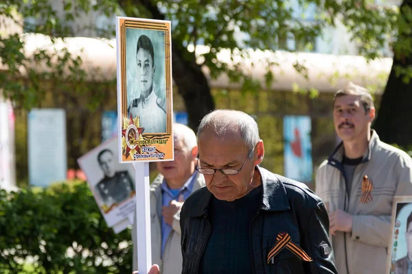 Petropavlovsk 9 Mayıs 2016: sakinleri unutulmaz Alayı 