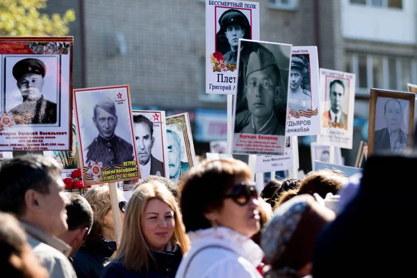 Petropavlovsk 9 Mayıs 2016: sakinleri unutulmaz Alayı 