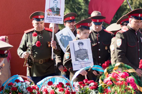 Petropavlovsk 9 Mayıs 2016: sakinleri unutulmaz Alayı 