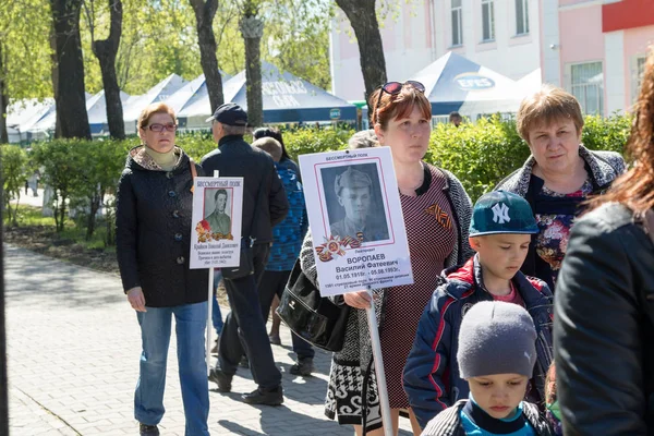 Petropavlovsk 9 Mayıs 2016: sakinleri unutulmaz Alayı 