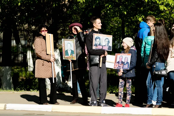 Petropavlovsk 9 Mayıs 2016: sakinleri unutulmaz Alayı 