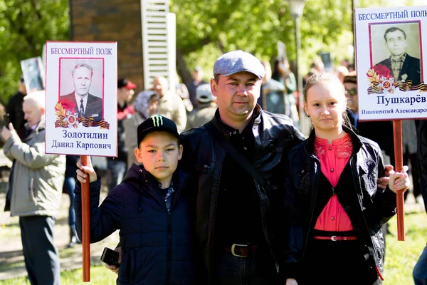 Petropavlovsk 9 Mayıs 2016: sakinleri unutulmaz Alayı 