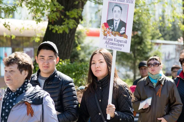 Petropavlovsk 9 Mayıs 2016: sakinleri unutulmaz Alayı 