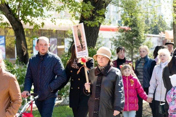 Petropavlovsk 9 Mayıs 2016: sakinleri unutulmaz Alayı 