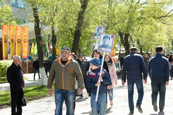 Petropavlovsk 9 Mayıs 2016: sakinleri unutulmaz Alayı 