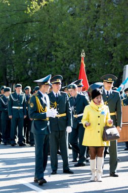 Petropavlovsk, Kazakistan - 9 Mayıs 2016: 9 Mayıs 2016 Petropavlovsk, Kazakistan'daki zafer günü. Ölü savaş anısına. Üyeler mutlu.